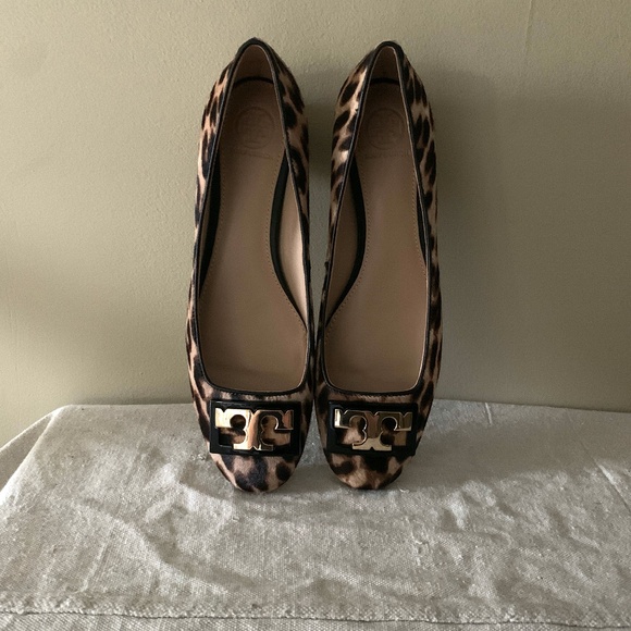 NIB TORY BURCH GIGI PUMP - LEOPARD PRINTED HAIRCALF 7.5 - Picture 1 of 9